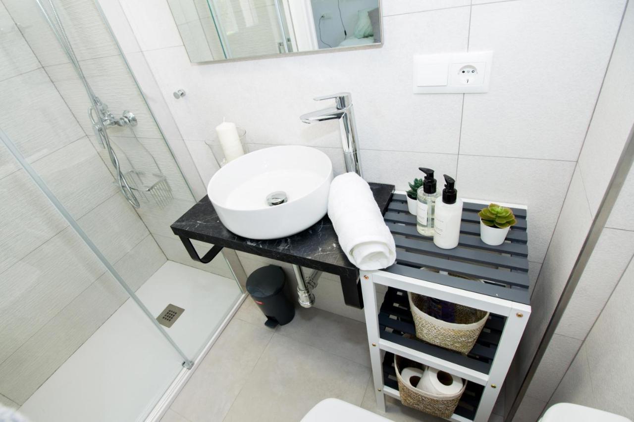 Perfectly Located Beachside Apartment In Elviria Marbella Zewnętrze zdjęcie